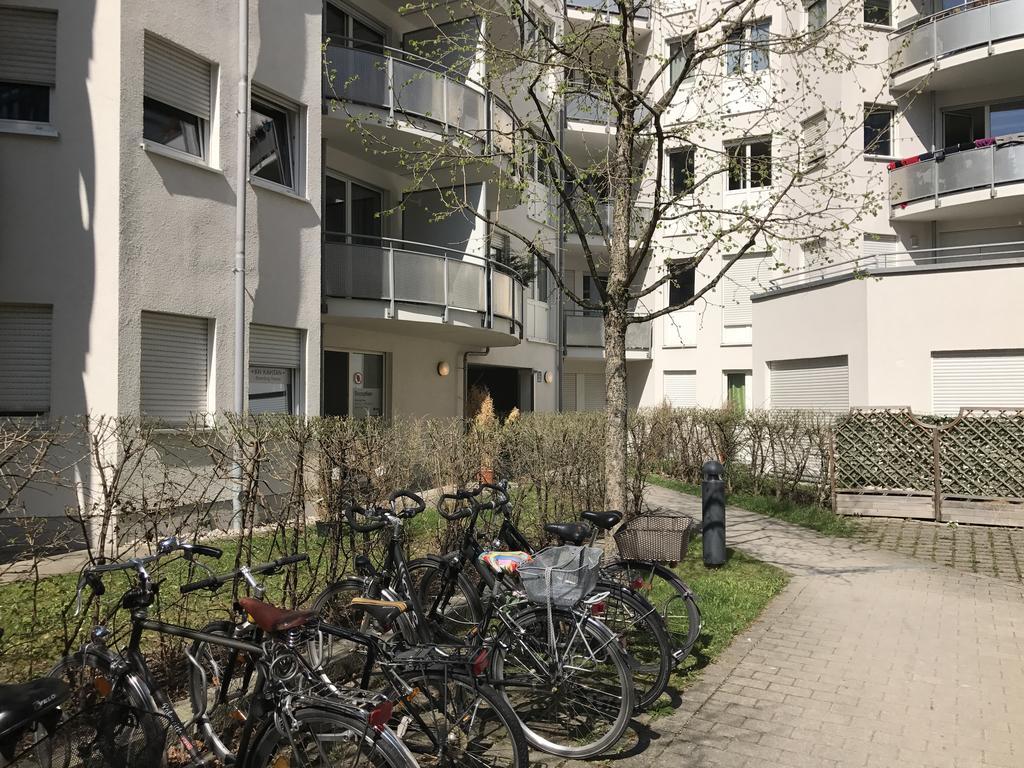 Kn Kahtan Boarding House Lejlighed München Eksteriør billede