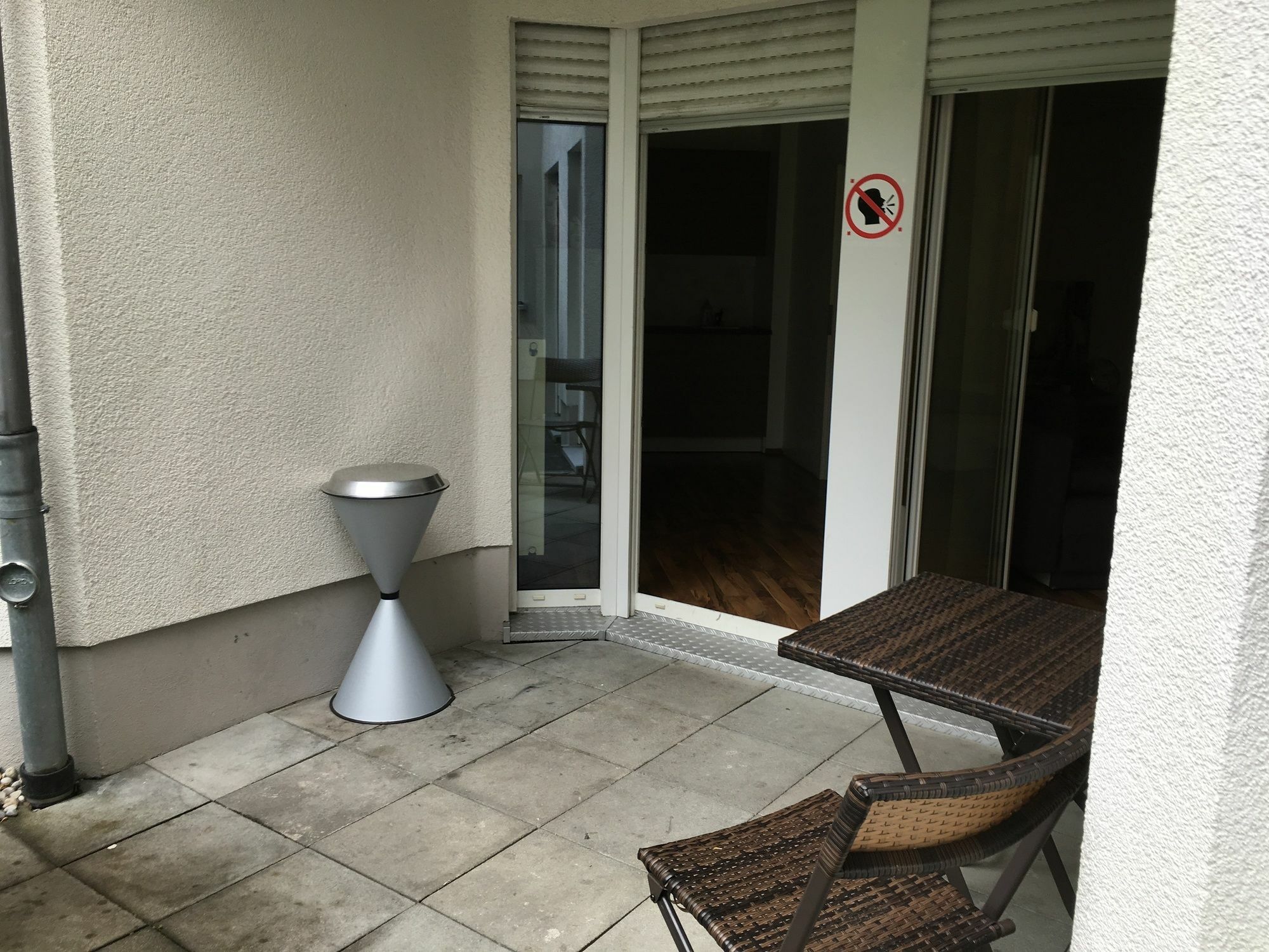 Kn Kahtan Boarding House Lejlighed München Eksteriør billede