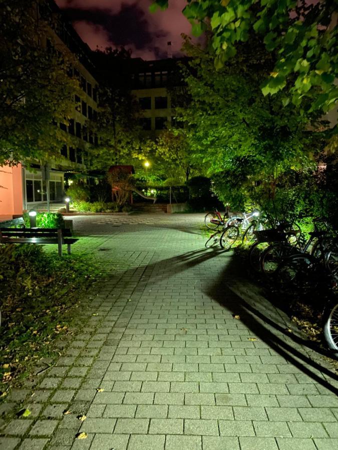 Kn Kahtan Boarding House Lejlighed München Eksteriør billede